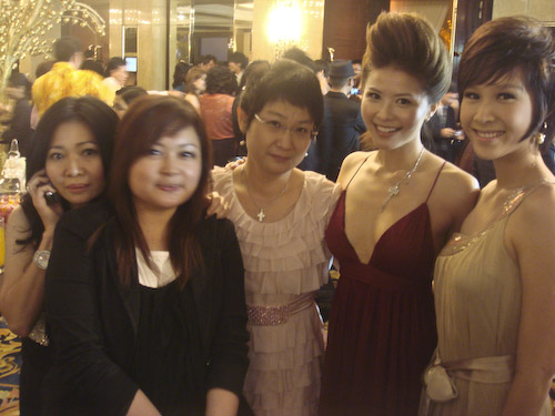 dsc05380-with-the-managers-and-yahui