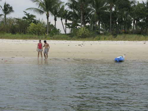 IMG_1414 - Wayne and Ailin on the Beach